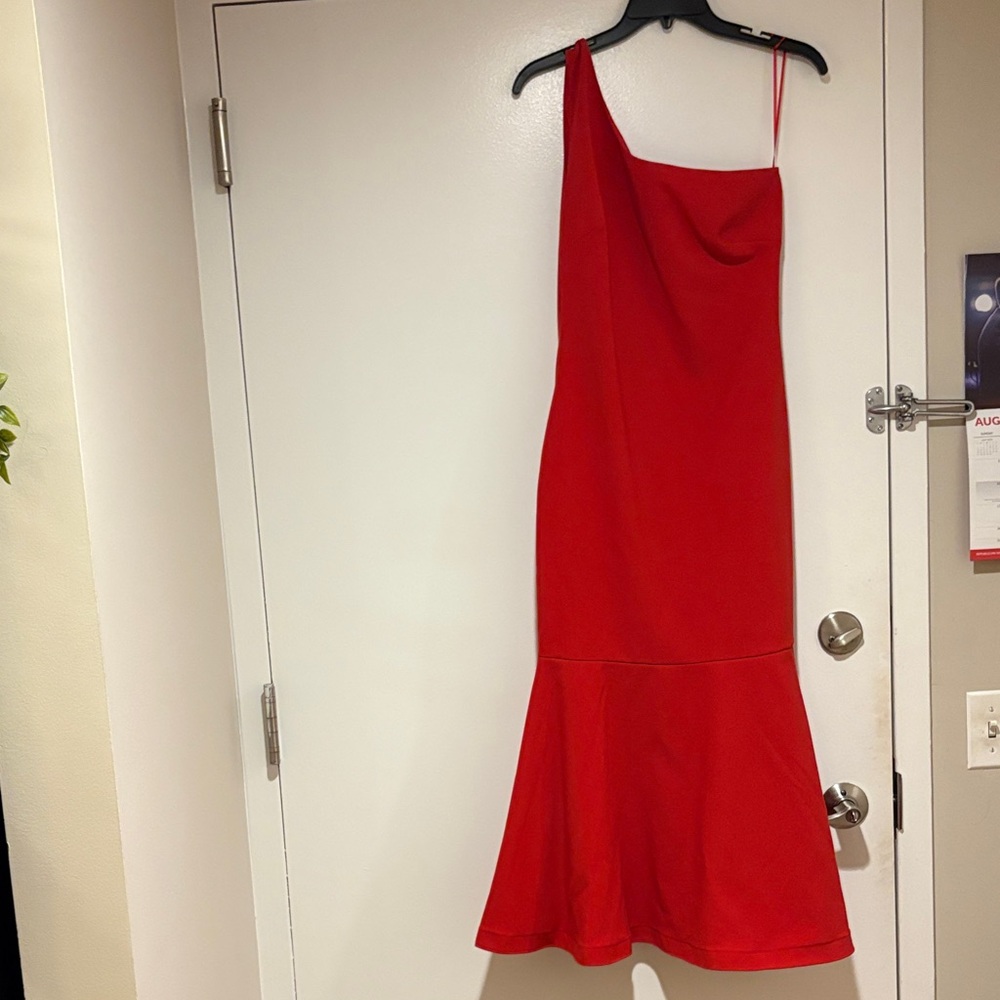 Elegant Red One-Shoulder Dress